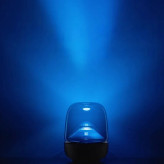 اسپیکر بلوتوثی هارمن کاردن مدل Aura Studio 5، با توان خروجی 160 وات، دارای نور RGB و سابووفر 143 میلیمتری، قابل حمل